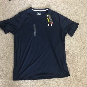 Men’s Underarmour Navy work out shirt